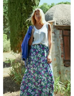 Vestido largo sin manga con volantes