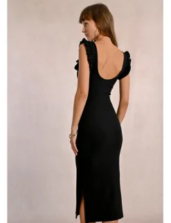 Vestido largo sin manga con volantes