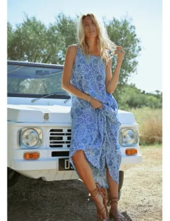 Vestido midi de tirantes con estampado