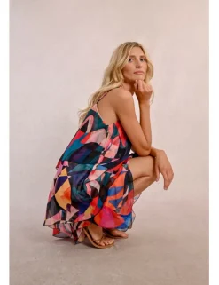 Vestido midi de tirantes con estampado y volantes