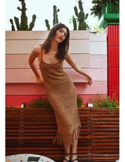 Vestido midi de tirantes crochet