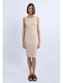 Vestido midi sin manga con espalda descubierta