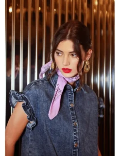 Vestido vaquero de manga corta detalle volantes